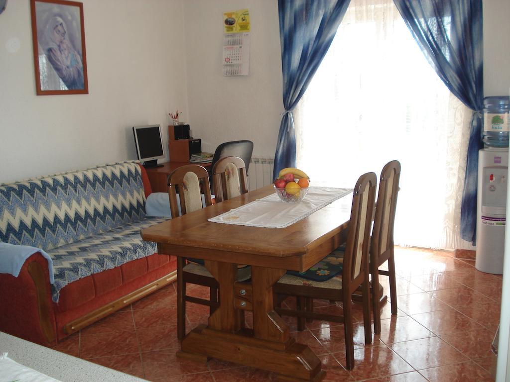 Apartment Blaza Senj  Kamer foto